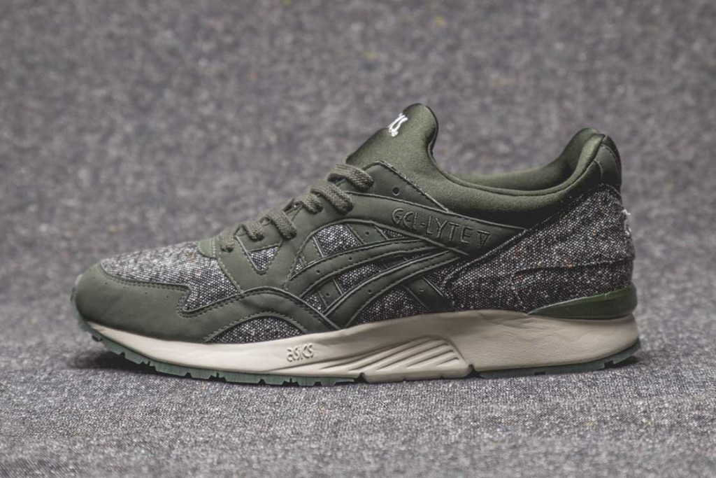 asics kaki